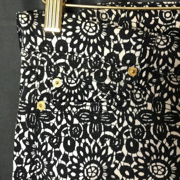 7 for All Mankind‎ Floral Black& White Jeans - Picture 3 of 6